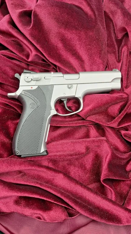 Smith Wesson - 2