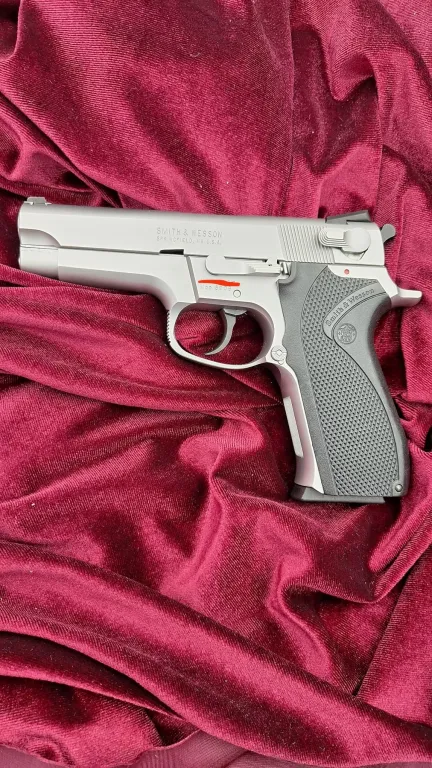 Smith Wesson - 1