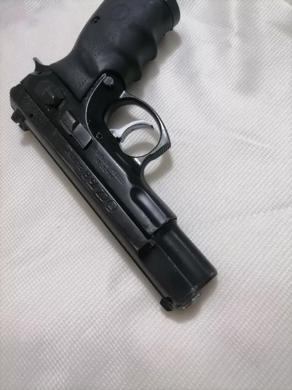 Memurdan 1997 Cz 75 - 4
