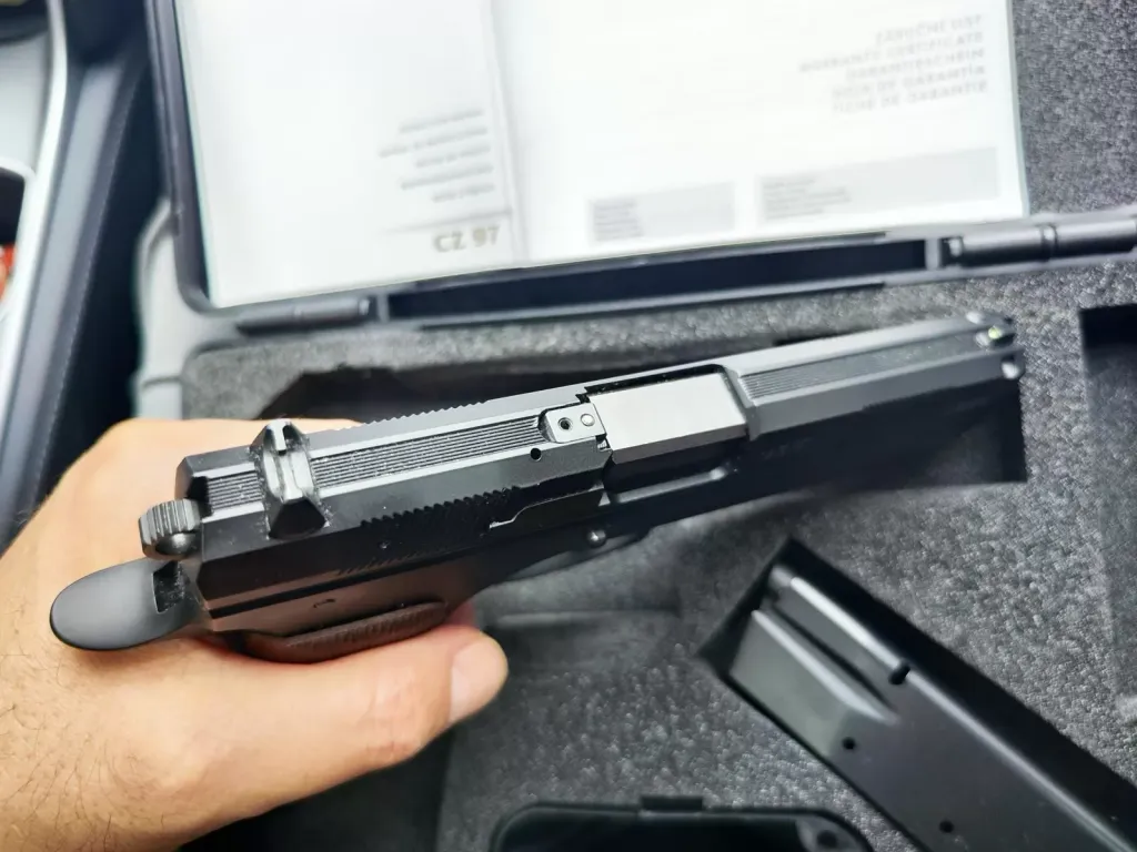 Cz 97B - 3