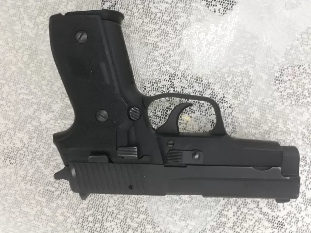 1993 Sig Sauer P228 Sıfır Ayarında Silah Kılıfı Ile Birlikte Pazarlık Vardır - 4