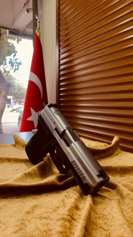 Sig Sauer P229 Planium Elite - 1