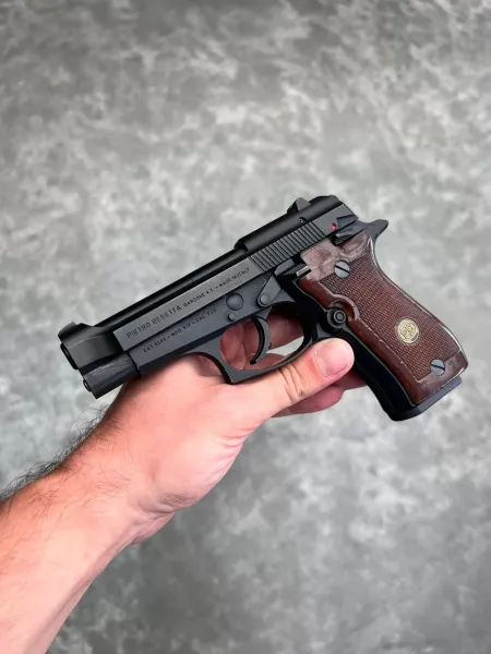 Beretta F81 7 Efsane Si̇lah Ve Saddam