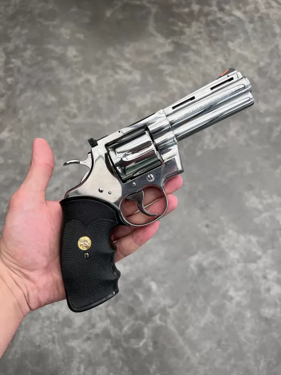 Efsane Si̇lah Colt Python 4 İnch - 2