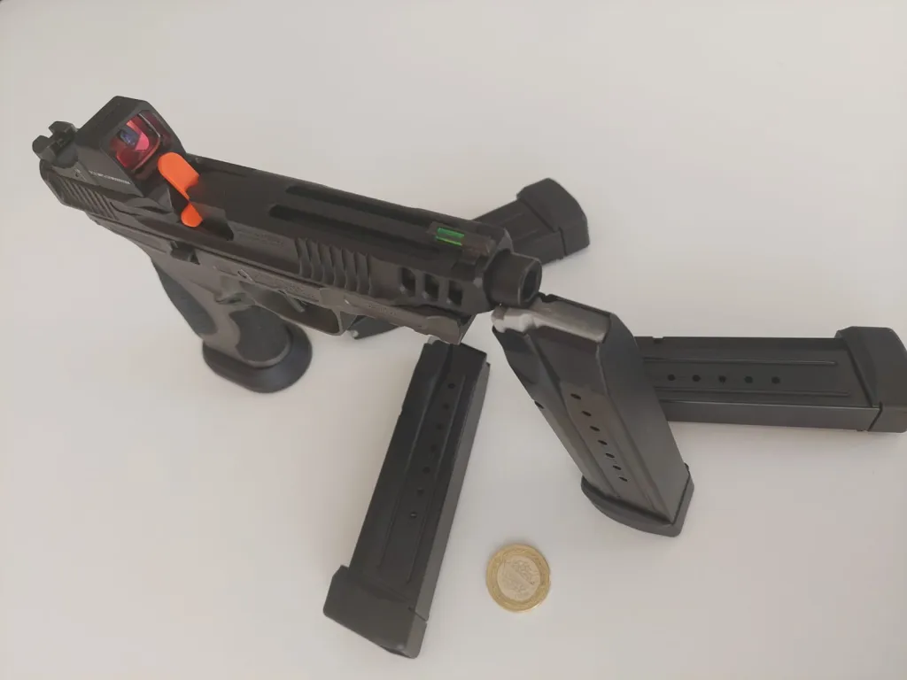 Smith Wesson - 4
