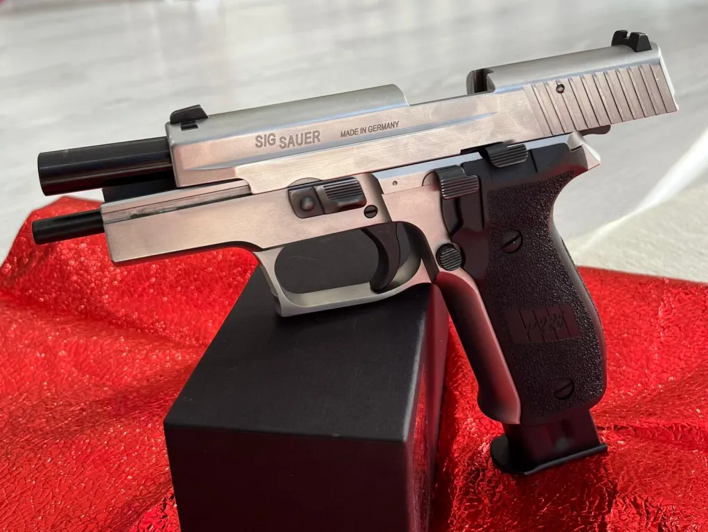 Sig Sauer P226 - 3