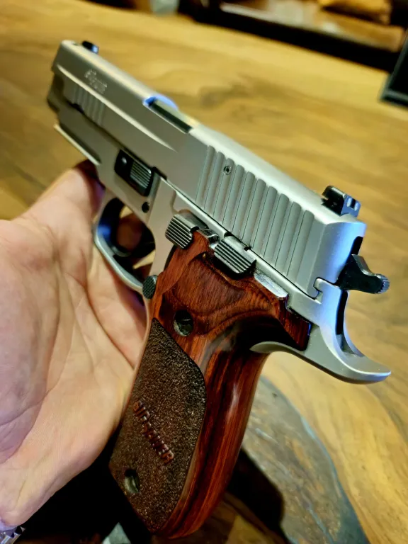 Si̇lahlarin Şahi P226 Elite Stainless - 1