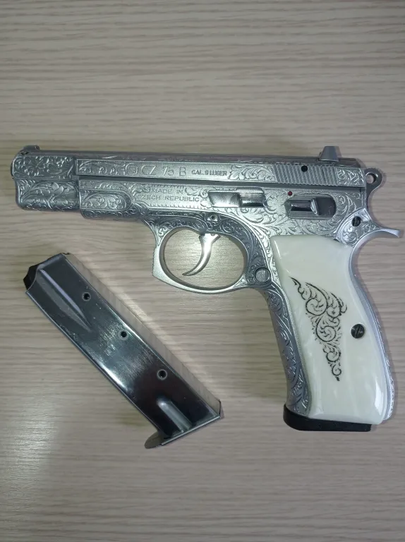 Polisten Cz 75 B Gümüş Gravür Işmeli Sıfır Ayarında - 4