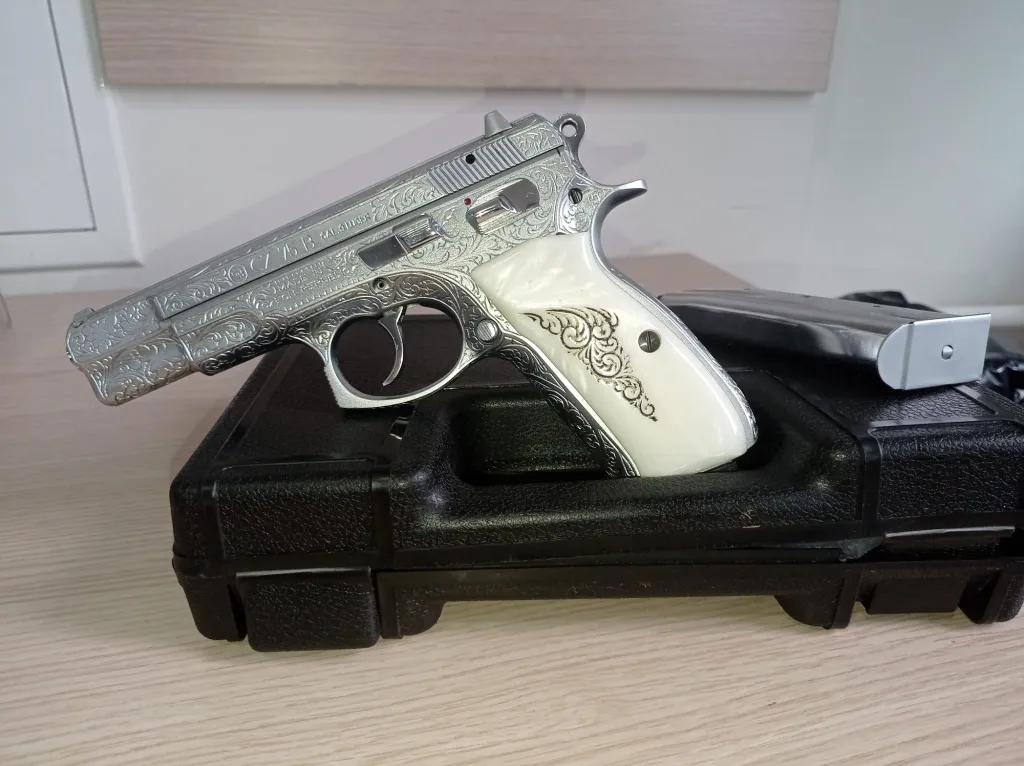 Polisten Cz 75 B Gümüş Gravür Işmeli Sıfır Ayarında - 2