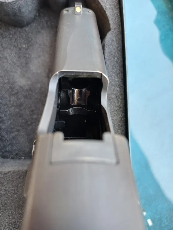 Sig Sauer P228 - 5
