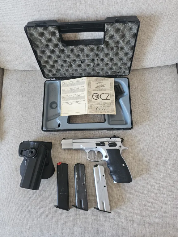Emekli̇ Poli̇sten Bakimli Cz 75 B
