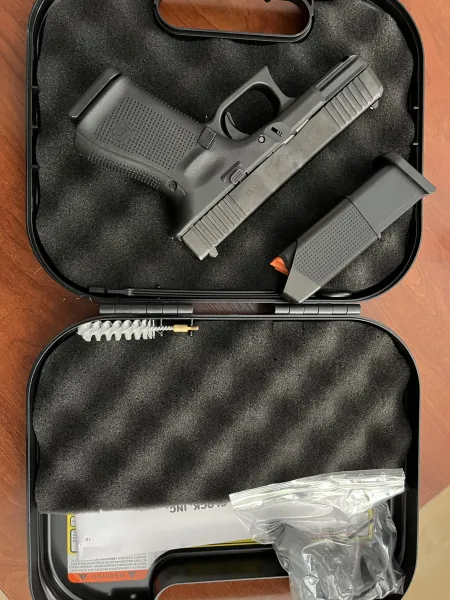 Memurdan Glock 19 Silah