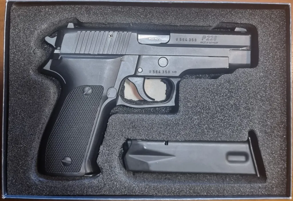 Sig Sauer P226 - 2