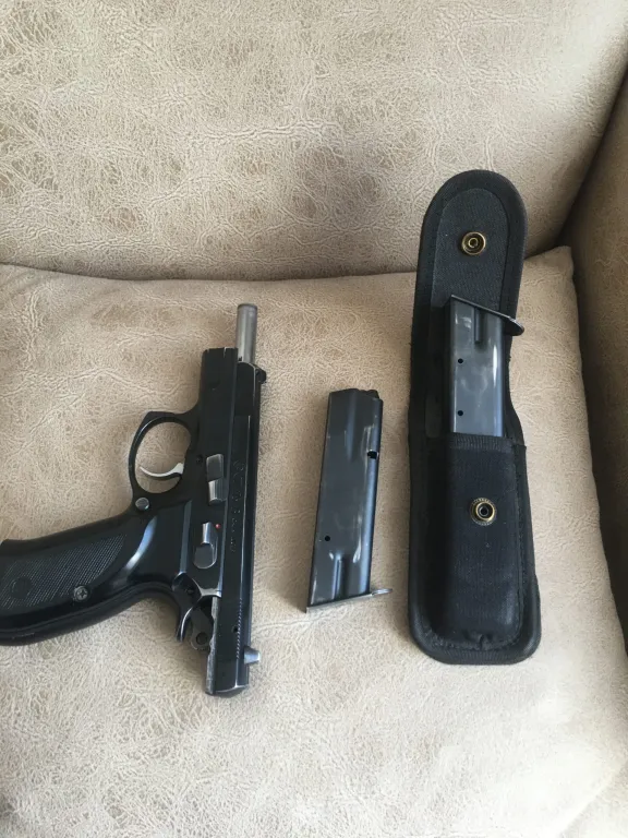 Emekli Polisten Taşıma Ruhsatlı Az Atış Yapılmış Orjinal Cz 75 B Silah Fiyatı 70 Tl Dir - 5