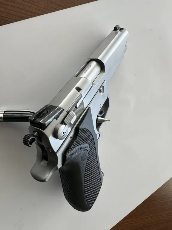 Smith Wesson 5906 - 4