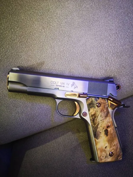 Colt Combat Commander 45 Acp 4 25