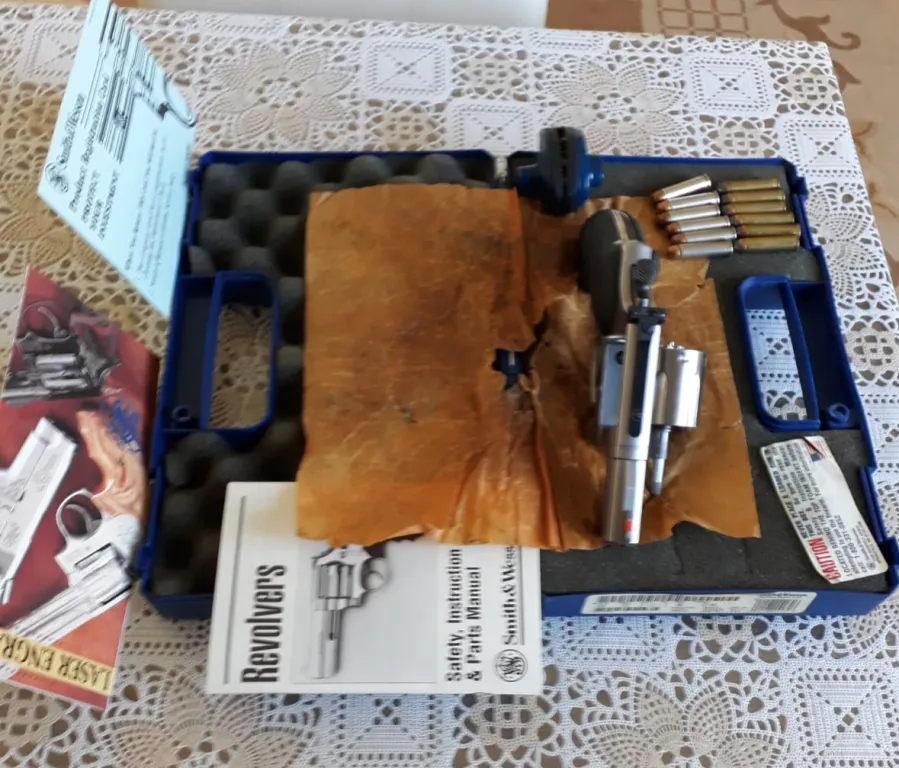 Tertemiz Smith Wesson 357 Magnum - 3