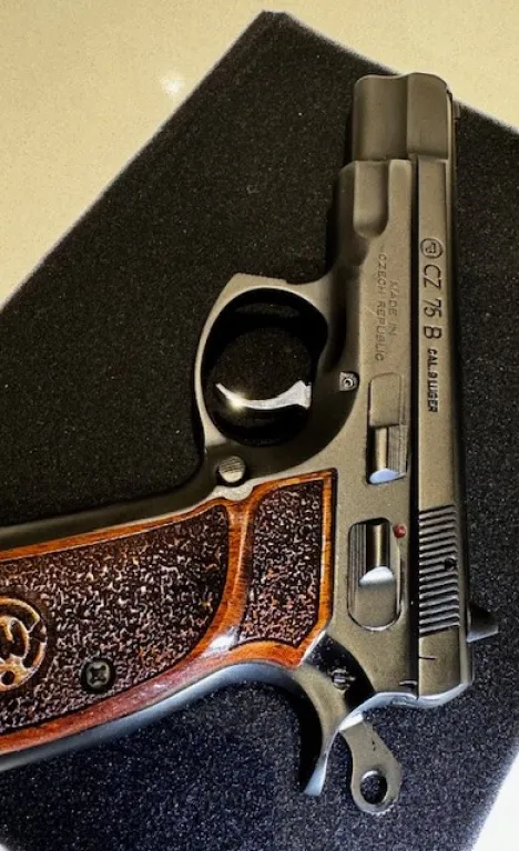 Banka Müdüründen Cz 75 B Ruhsatı Evrakı Hazır Olmayan Lütfen Aramasın - 4