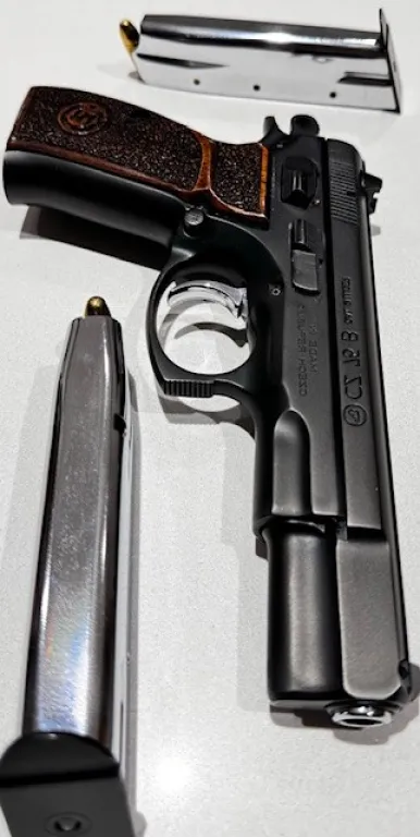 Banka Müdüründen Cz 75 B Ruhsatı Evrakı Hazır Olmayan Lütfen Aramasın - 1