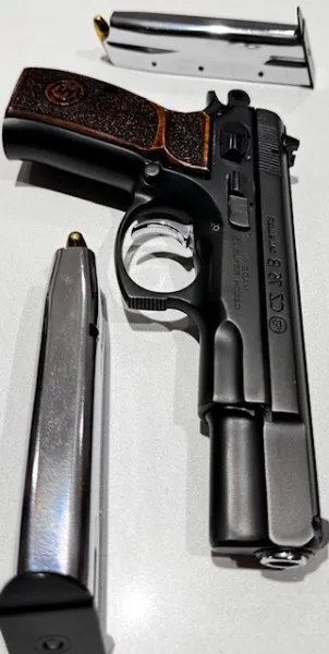 Banka Müdüründen Cz 75 B Ruhsatı Evrakı Hazır Olmayan Lütfen Aramasın