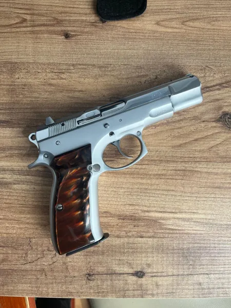 Avukattan Satilik Cz75 B Temi̇z