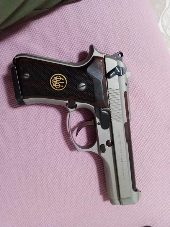 Polis Memurundan Temiz Çok Az Kullanılmış Beretta Compact - 1