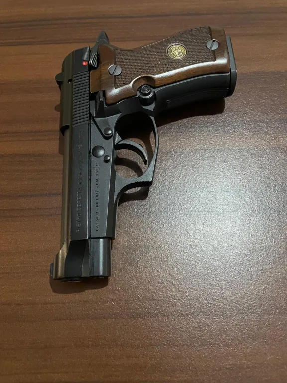 Yargı Mensubunun Koleksiyonundan Berette F84 Modeli - 3