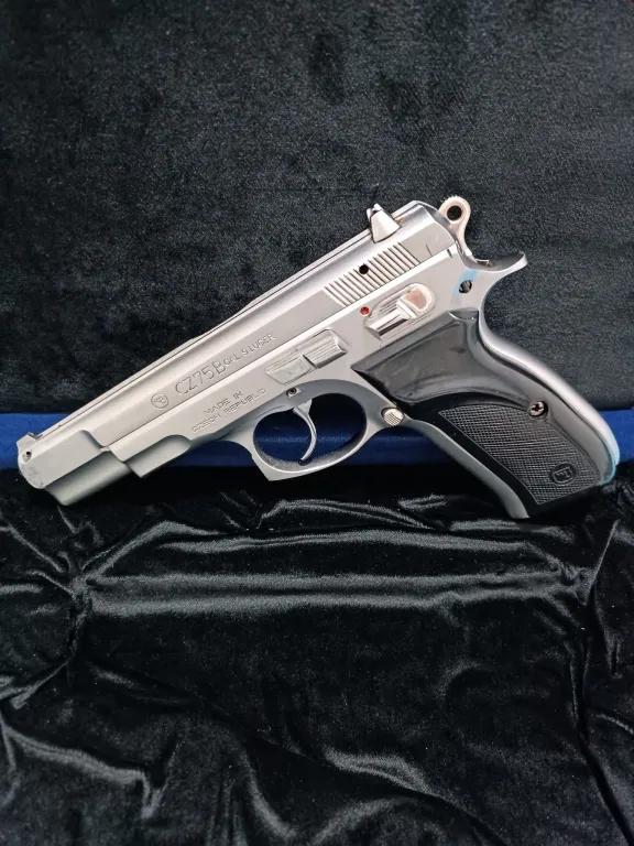 Özel Kutusuyla Emsalsi̇z Cz 75 - 5