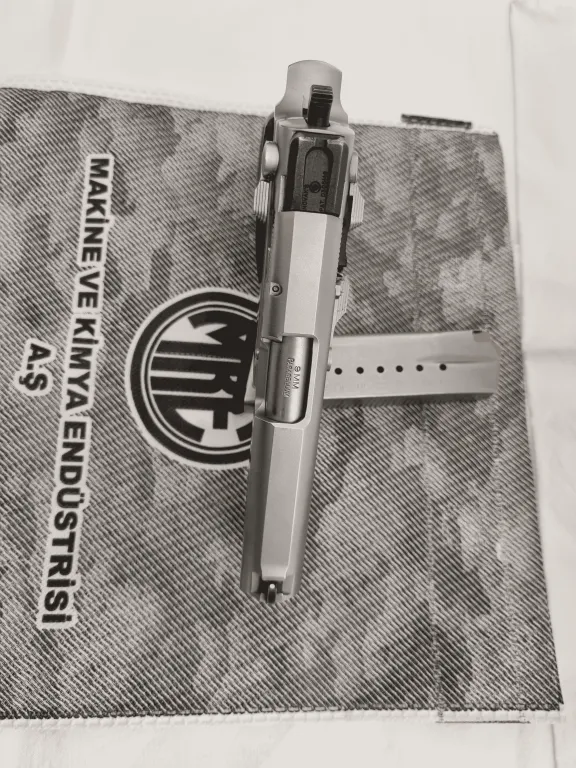 Sıfır Ayarında Smith Wesson 5906 - 3