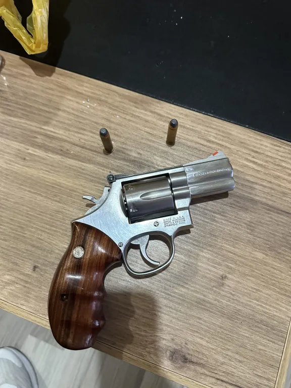 Smith Wesson - 1