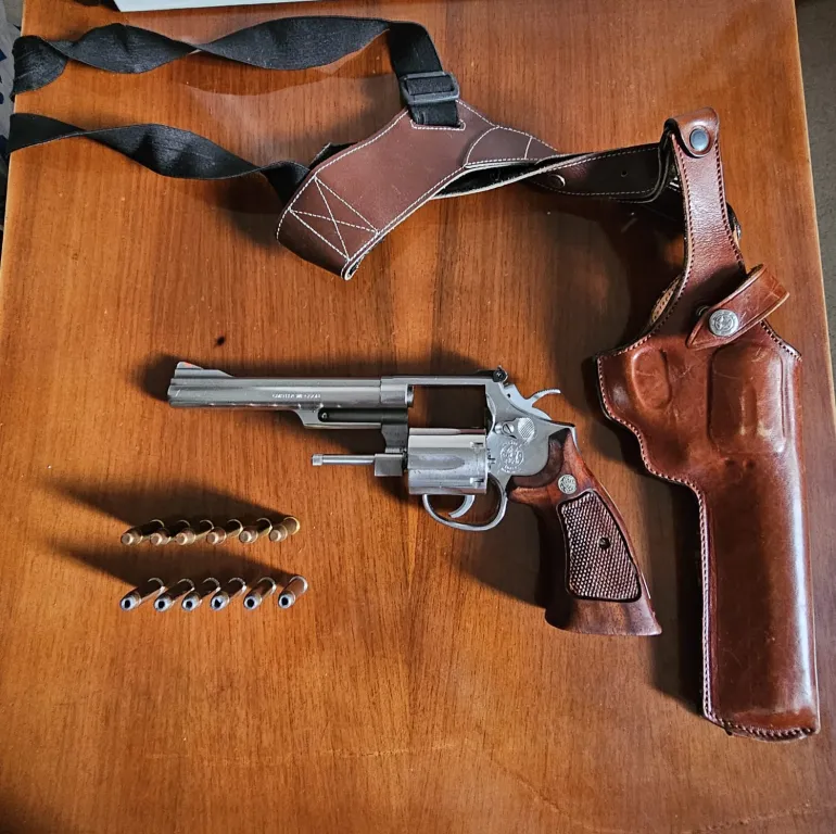 Farkli Sevenlere Uzun Namlu 357 Magnum - 2