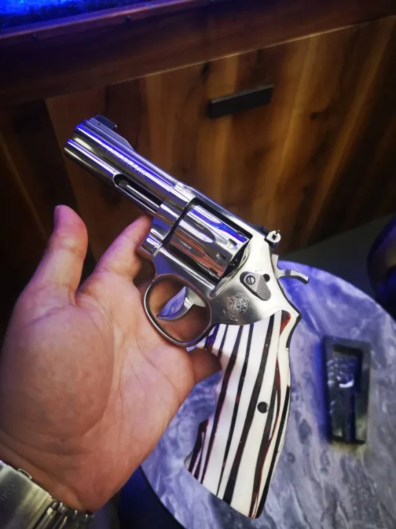 Smith Wesson 22 Lr 4 - 5