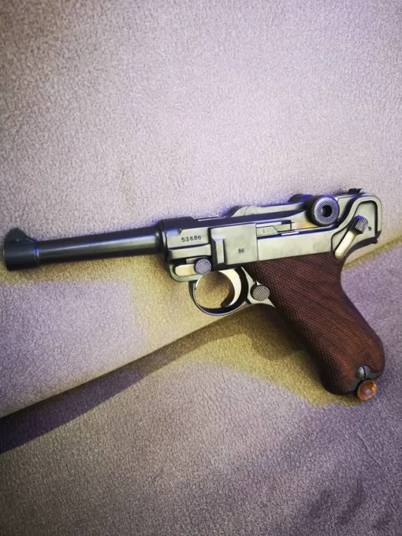 Luger P08 1911 - 2