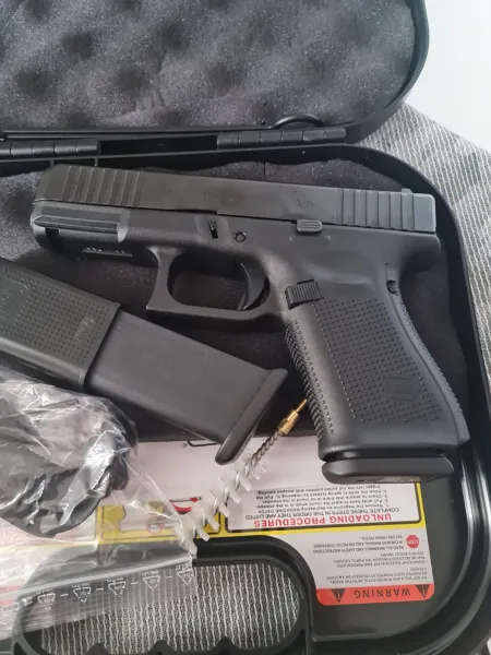 Glock19 Gen5 Hi̇ç Kullanilmamiş Emni̇yet Personeli̇nden