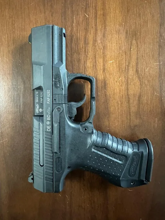 Kamu Görevli̇si̇si̇nden Temi̇z Walter P99 As - 2
