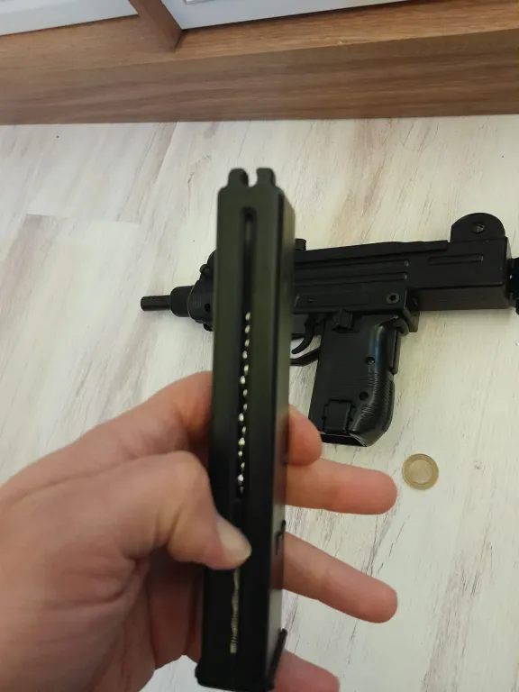 Yarı Otomatik Uzi - 5