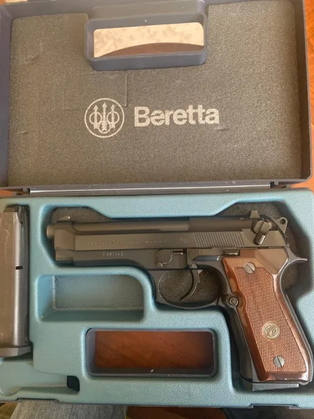 Beretta F92 Taşima Ruhsatli İlk Sahi̇bi̇nden