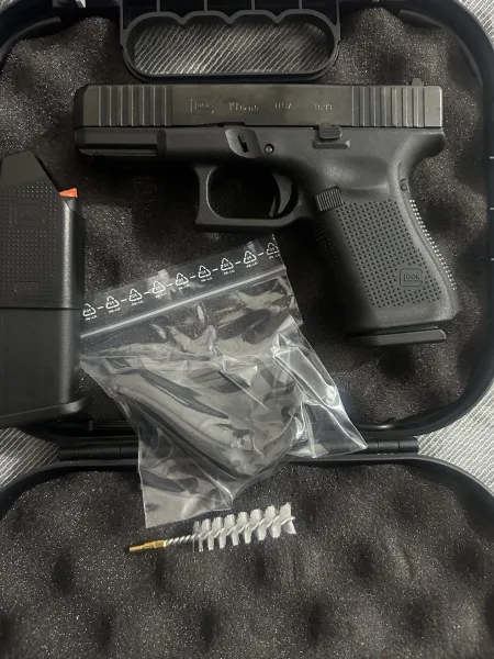 Glock 19
