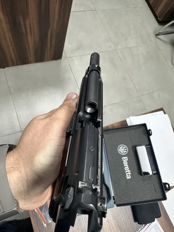 Jandarma Personelinden Tertemiz Beretta 92 Fs - 3