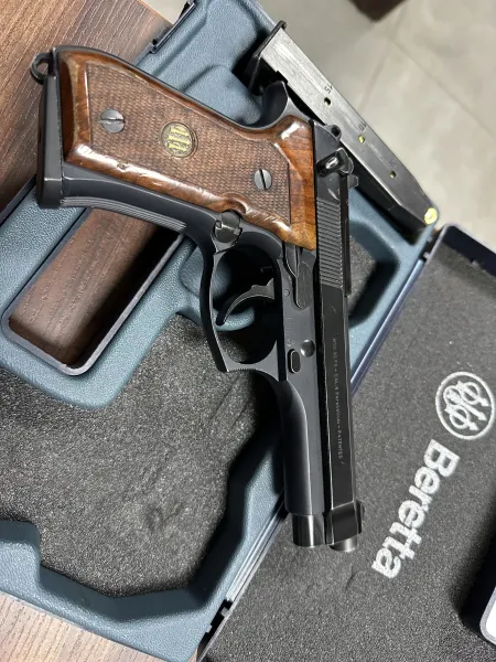 Jandarma Personelinden Tertemiz Beretta 92 Fs
