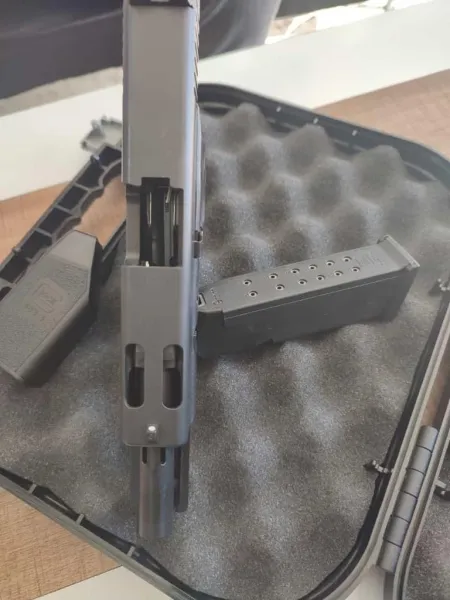 Glock 19C