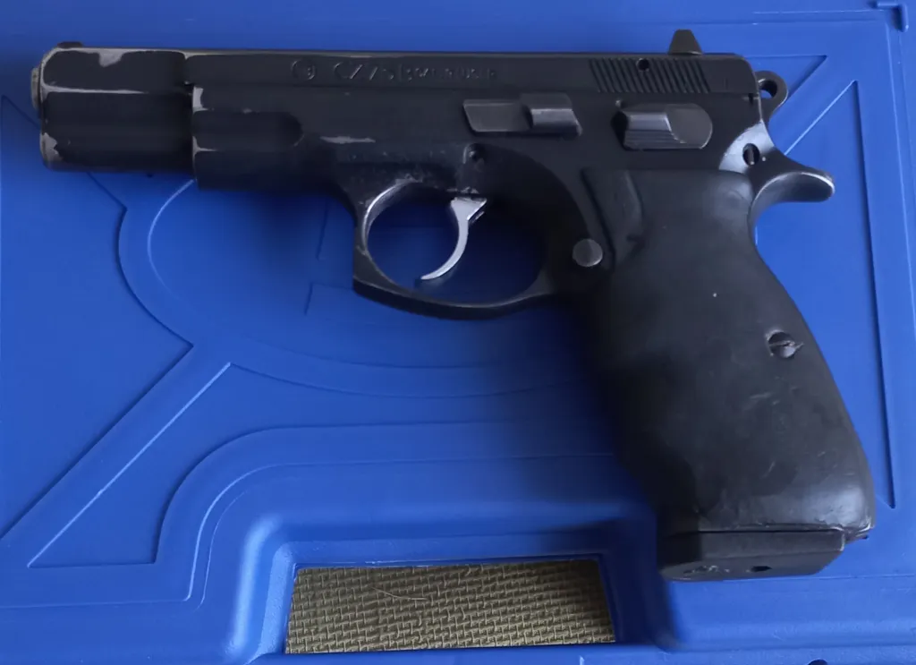 Polis Memurundan Cz75 - 2