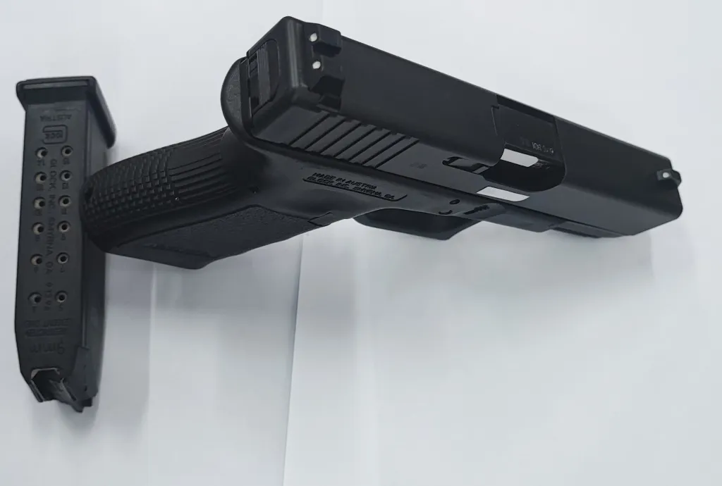 Glock 9X19 Gen 3 - 2