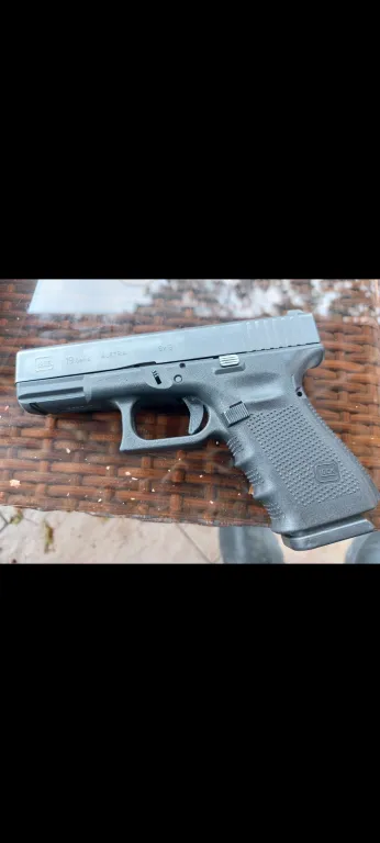 Glock 19 Gen4 Kutusu Yedek Şarjörü Var