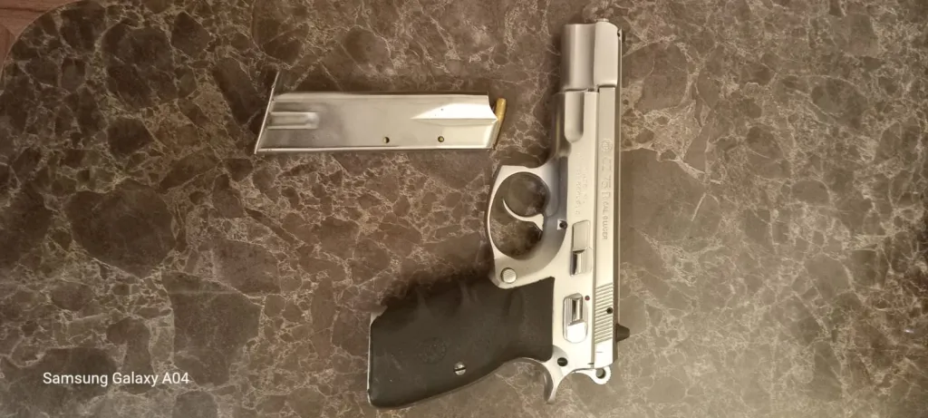 Emekli̇ Poli̇sten Cz 75 B - 1