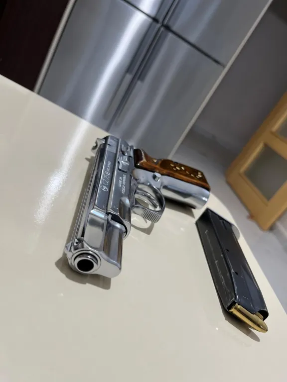 Kamu Personelinden Çiziksiz Kaplamalı Cz75B - 3