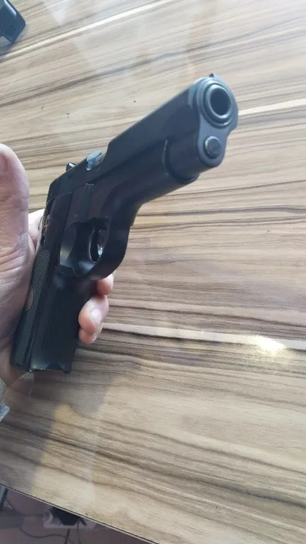 Smith Wesson - 4