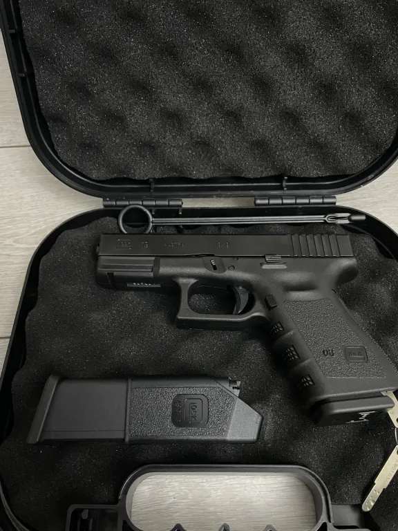 ANAHTARLI SIFIR GLOCK 19 GEN 3 AVUSTURYA - 1