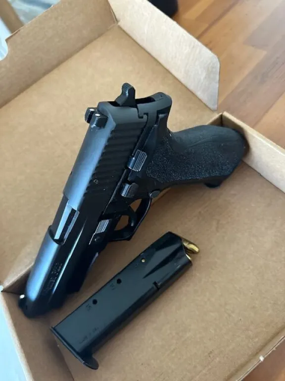 Sig Sauer P 226 - 1