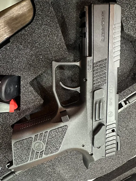 Cz P 07 - 2